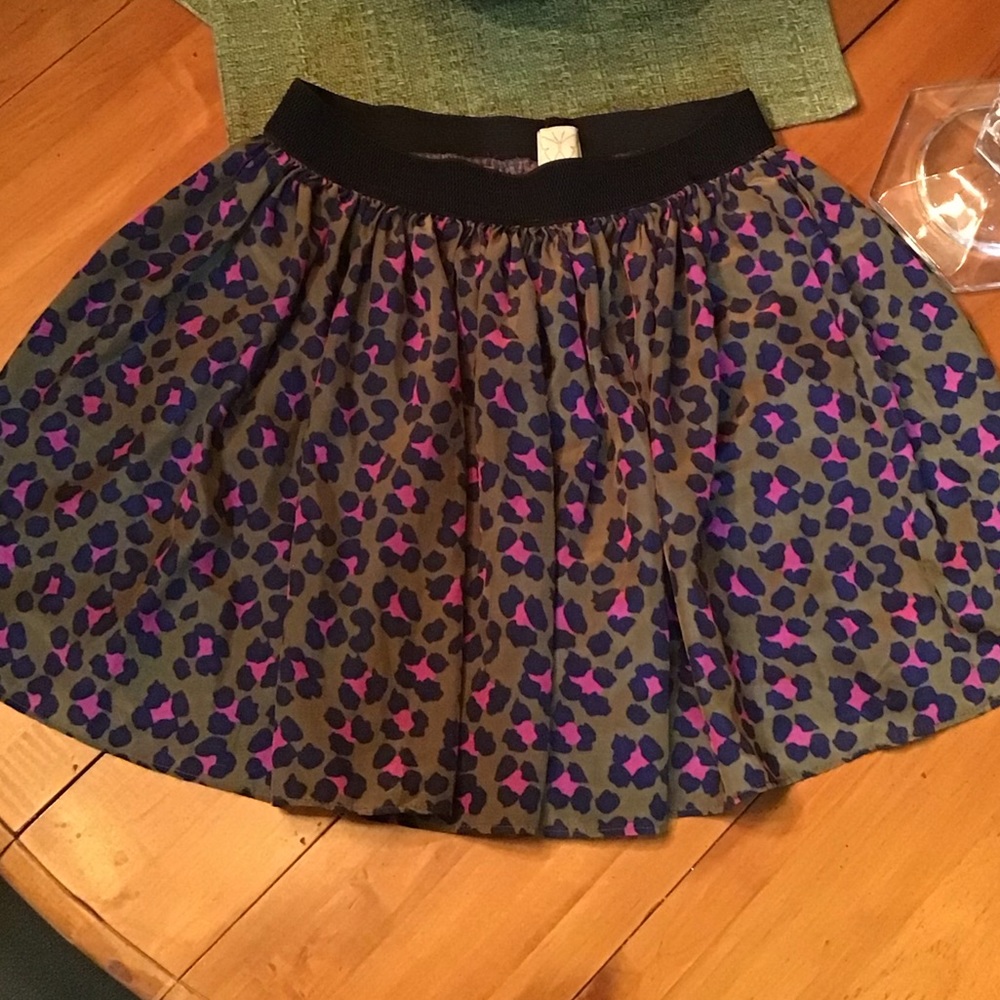 Beautiful and Fun Mini Skirt in Size 14